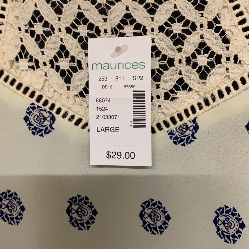 Maurices Tank - Picture 3 of 3
